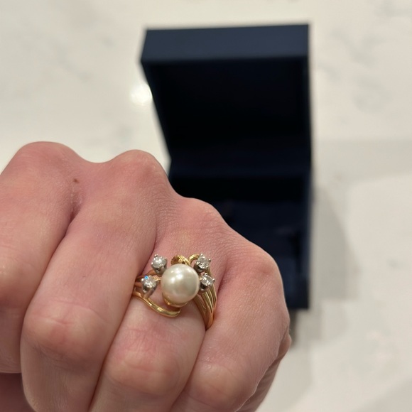Authentic Gold Diamond and Pearl Ring - Picture 5 of 5